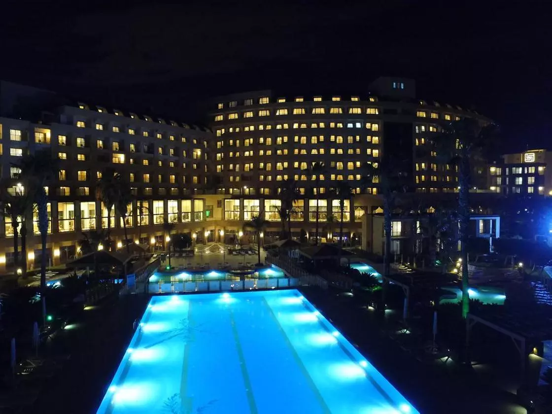 FAMERESIDENCE_LARA (4).jpg